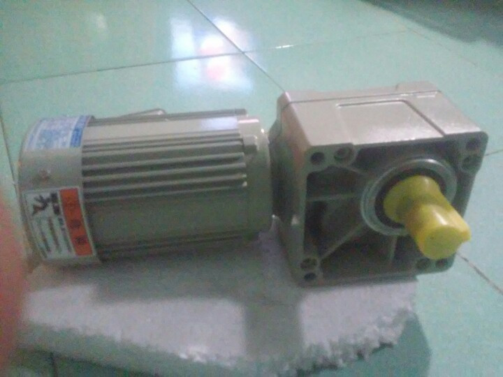 Motor giảm tốc sumitomo mới