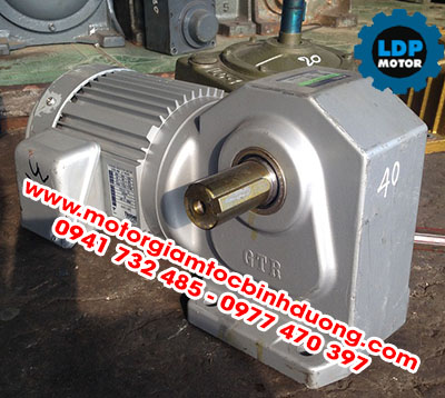 motor-giam-toc-truc-vuong-goc-sumitomo